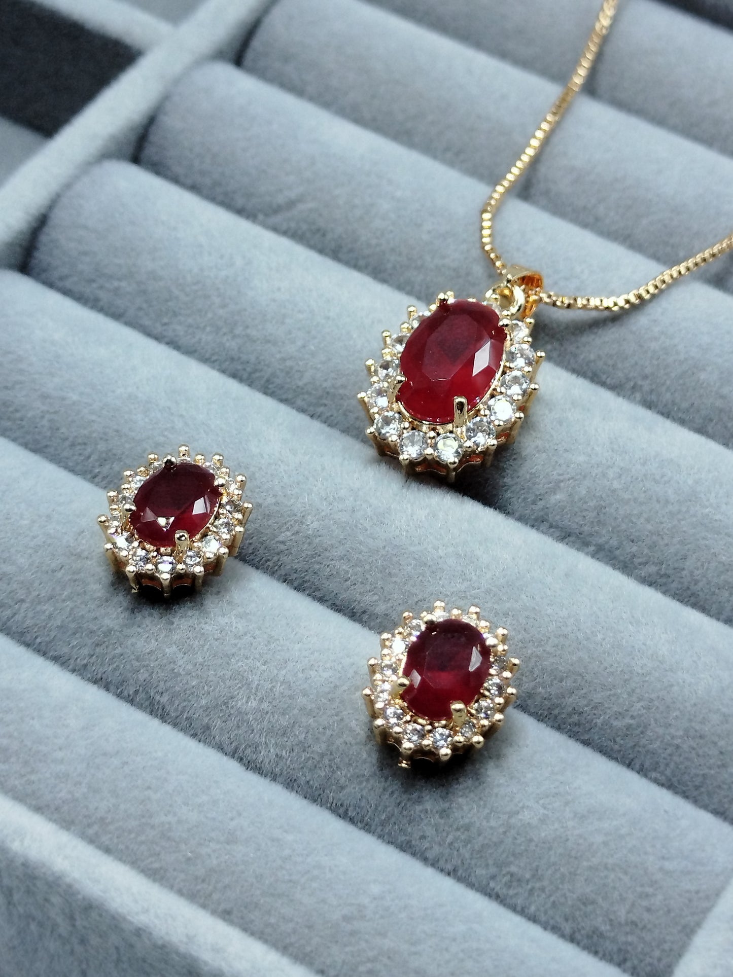 Red Stone Necklace Set