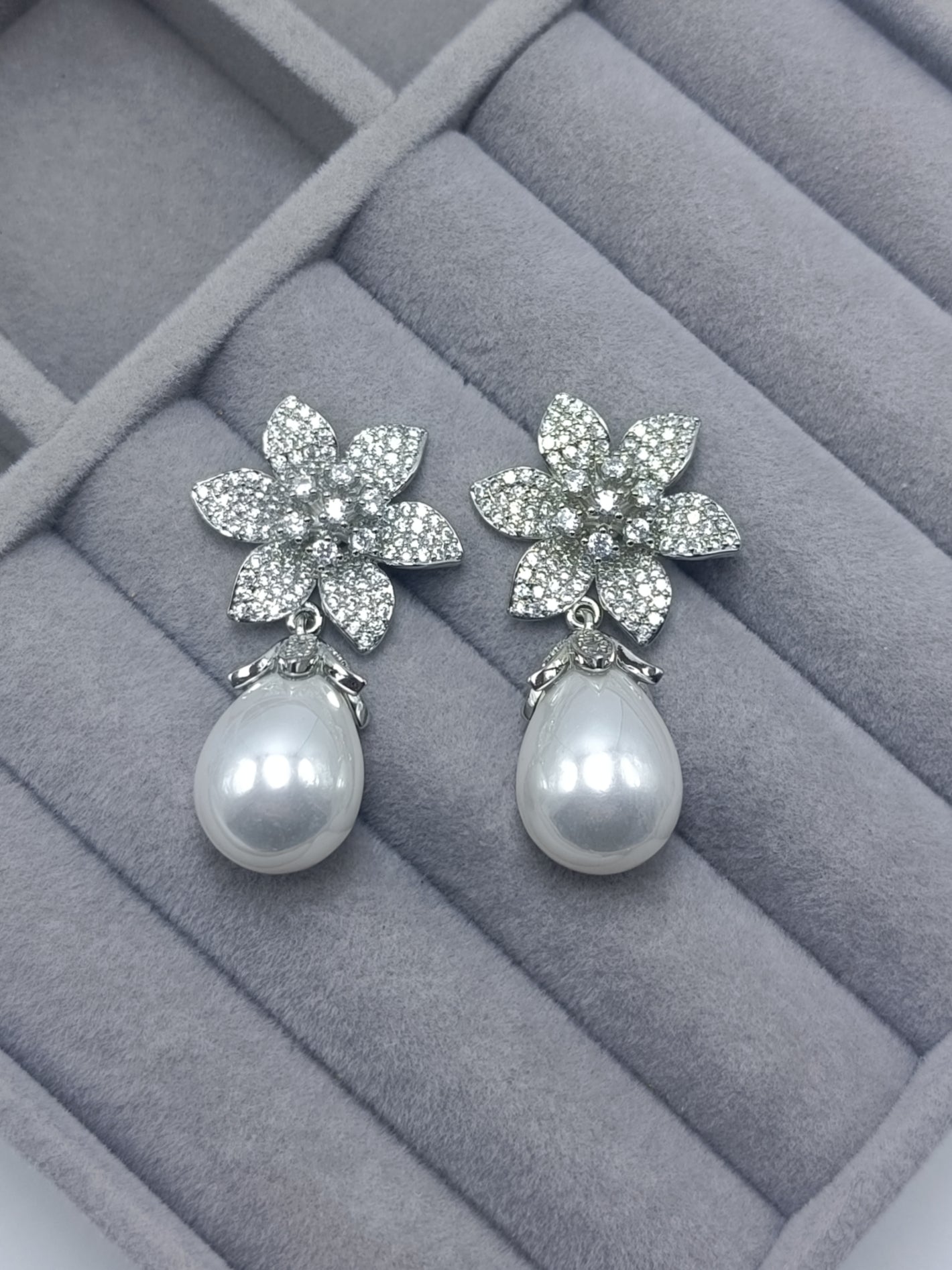 Floral Pearl Earrings