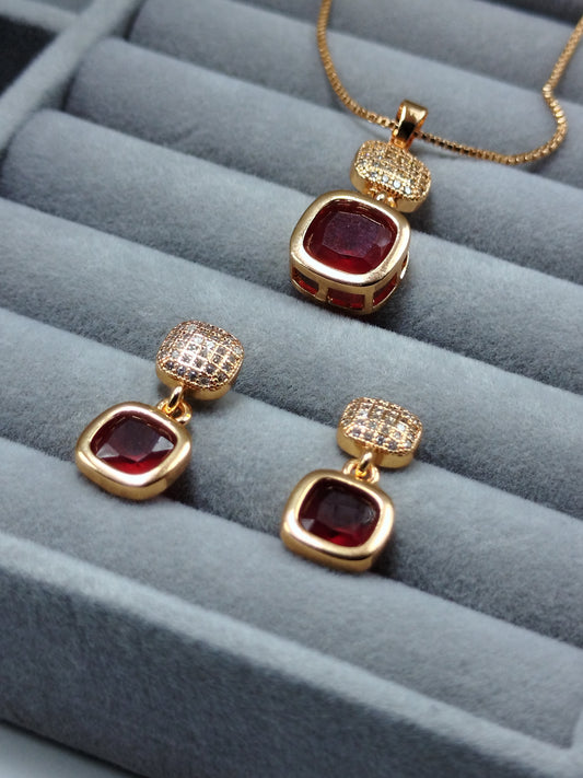 Red Radiance Necklace Set