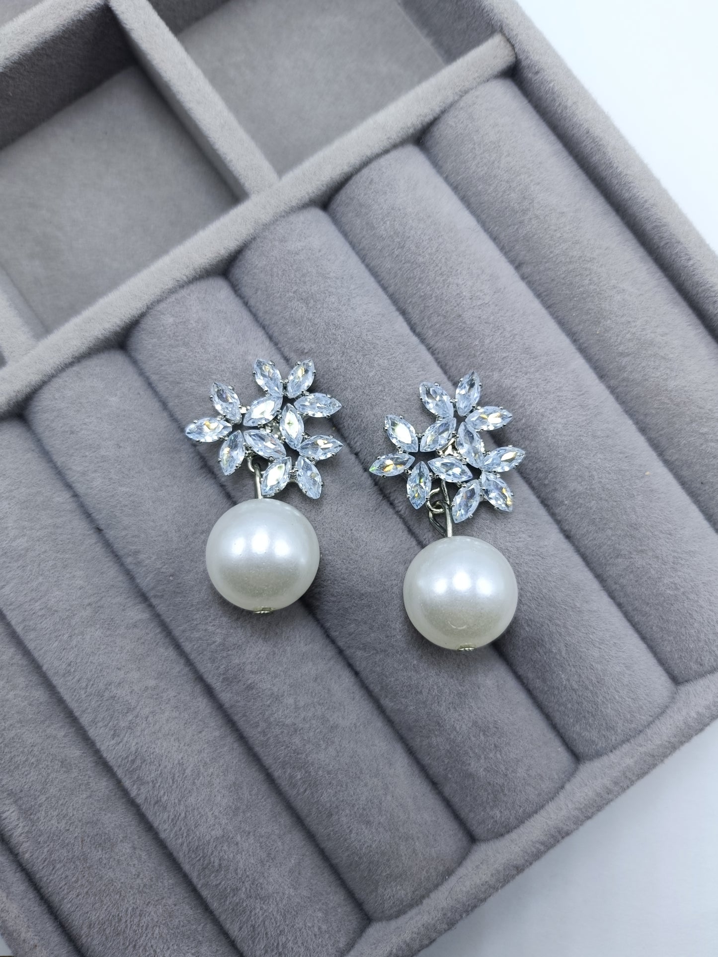 Snowflake Crystal Pearl Earrings