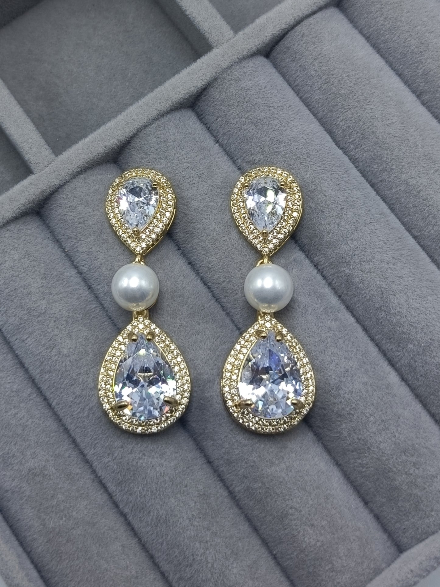 Drop Stone Pearl Earrings