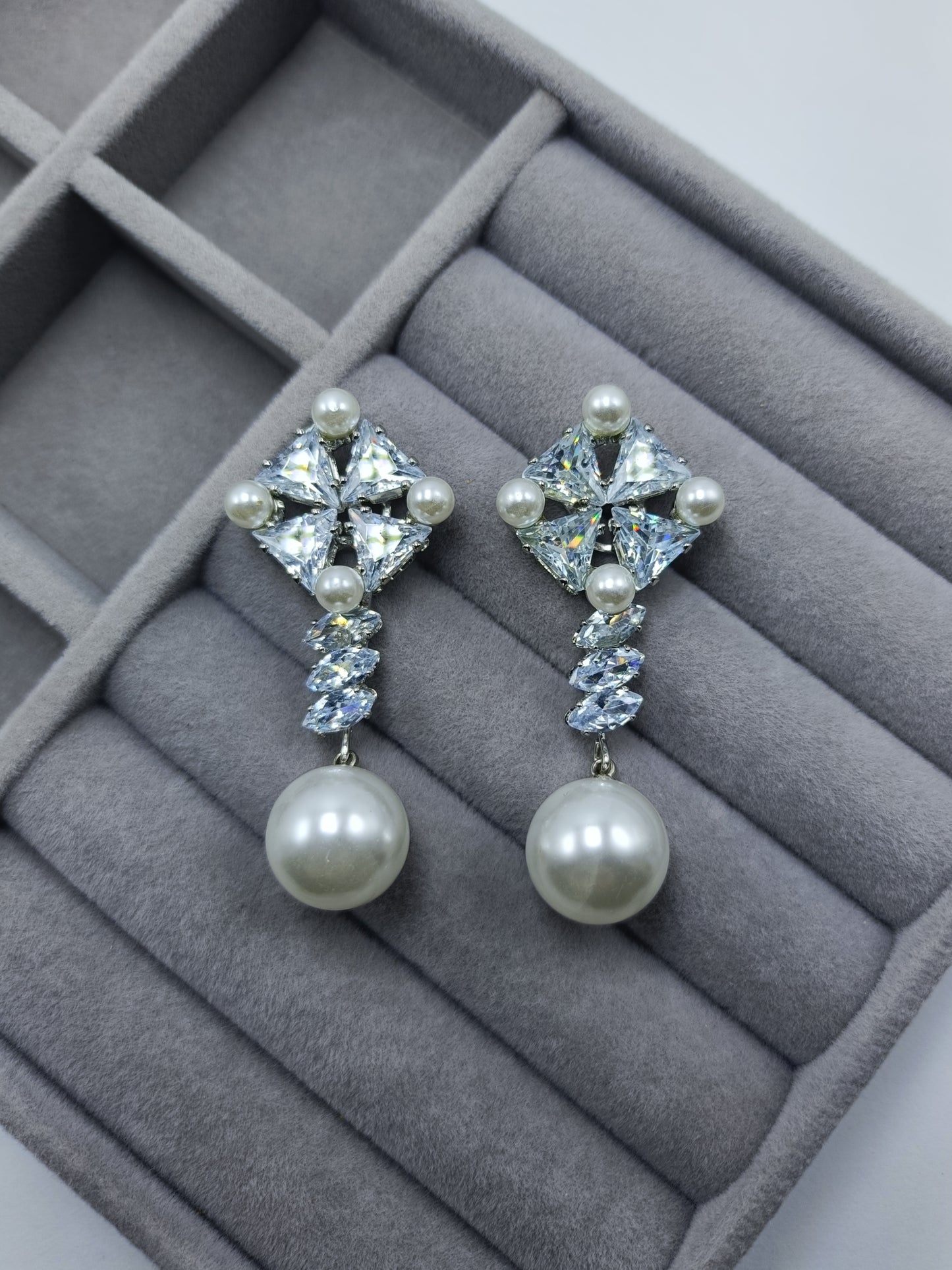 Pearl Stone Earrings