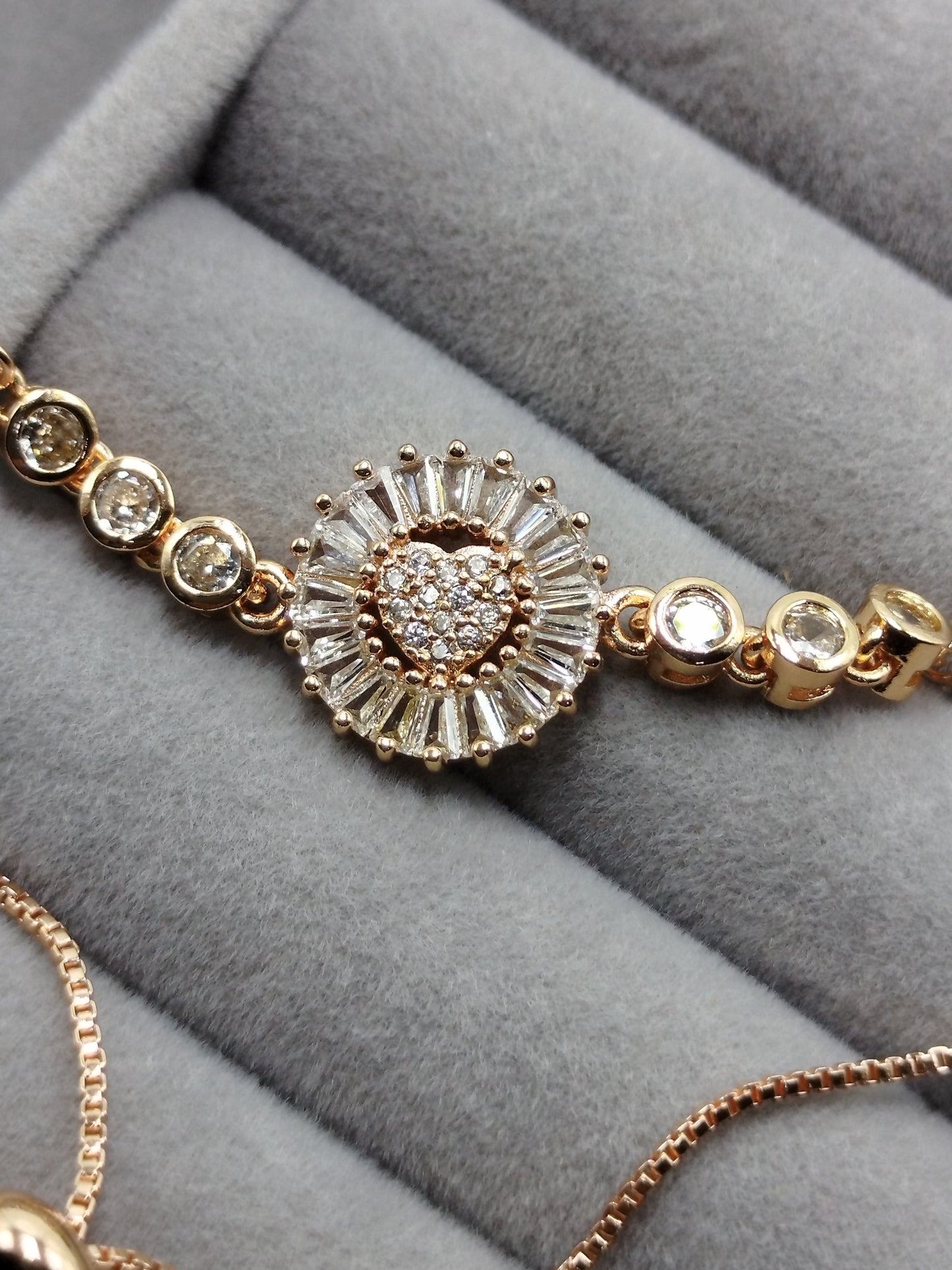 Heart Halo Bracelet