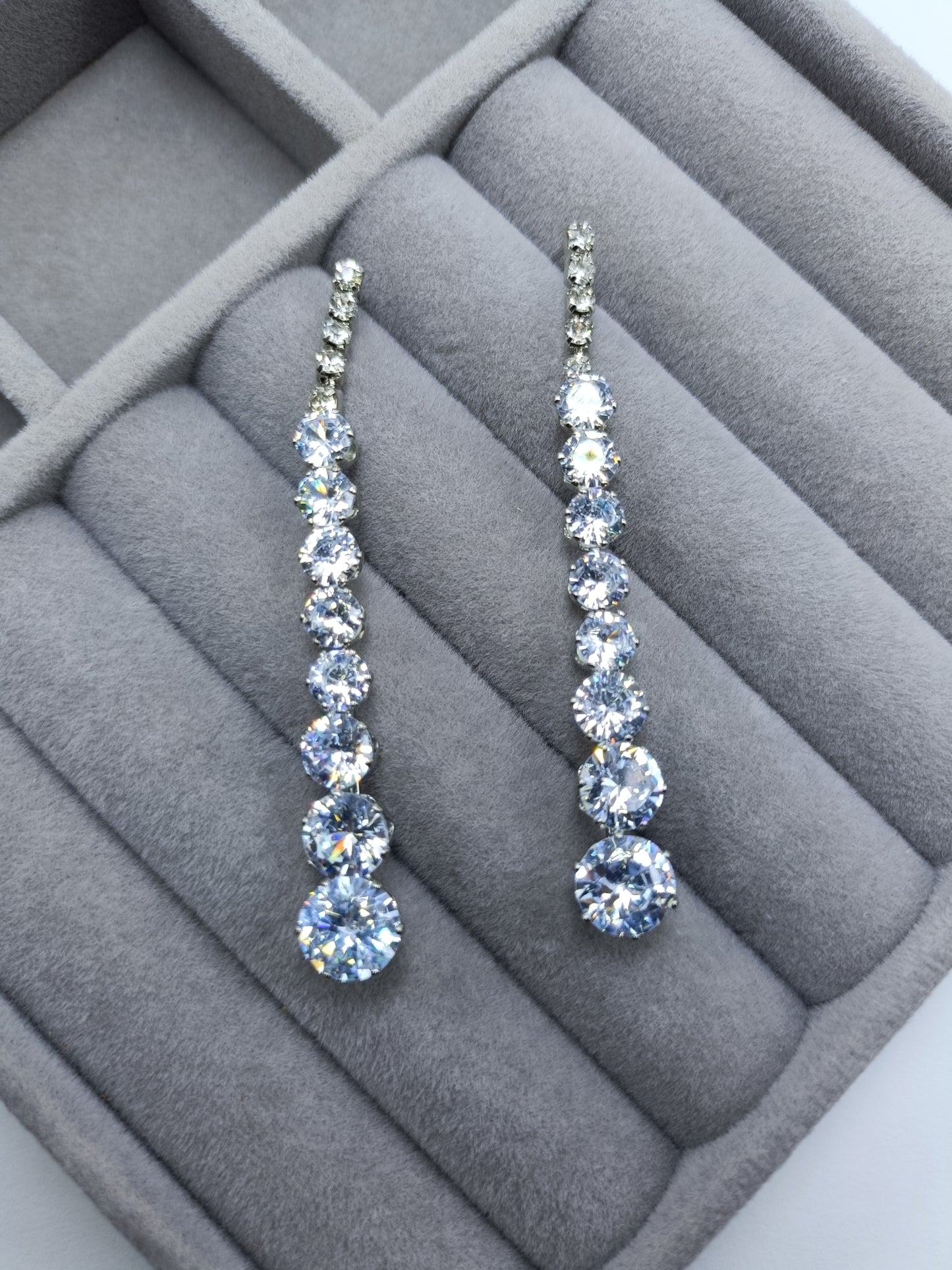 Trail Diamond Earrings